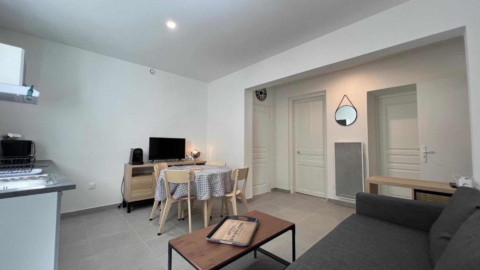 Fenix Appartement T2 40 M2 Cosy Rdc Plein Centre Ville Pierrelatte Exterior photo