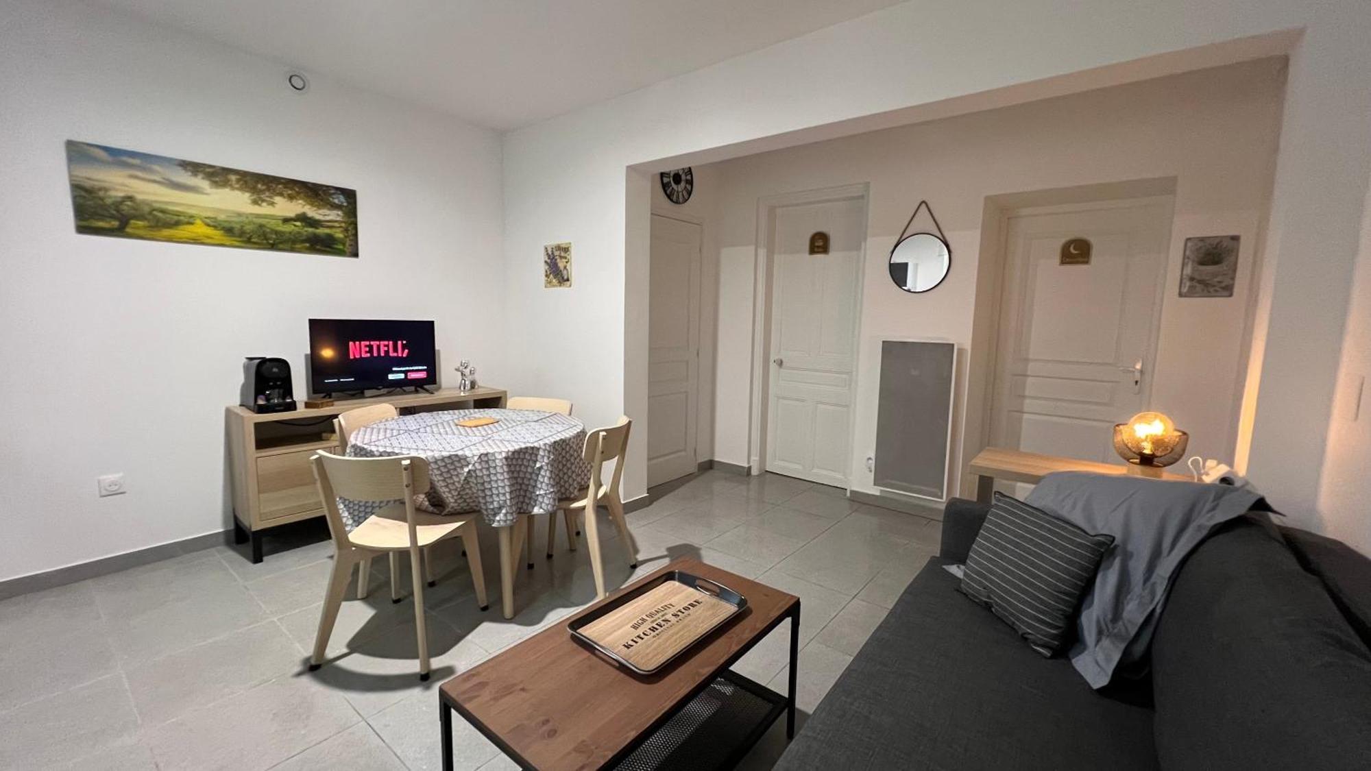 Fenix Appartement T2 40 M2 Cosy Rdc Plein Centre Ville Pierrelatte Exterior photo