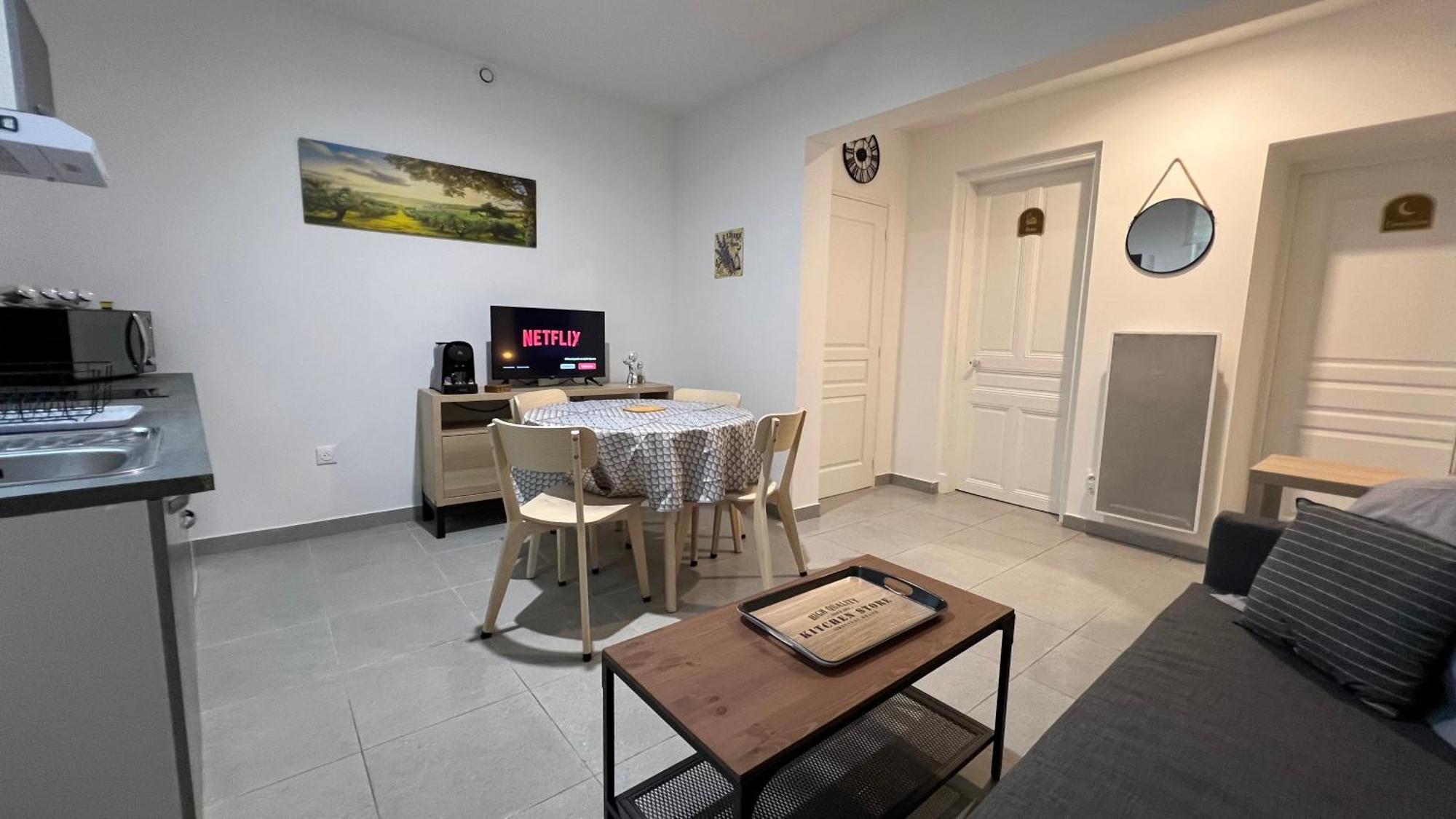 Fenix Appartement T2 40 M2 Cosy Rdc Plein Centre Ville Pierrelatte Exterior photo
